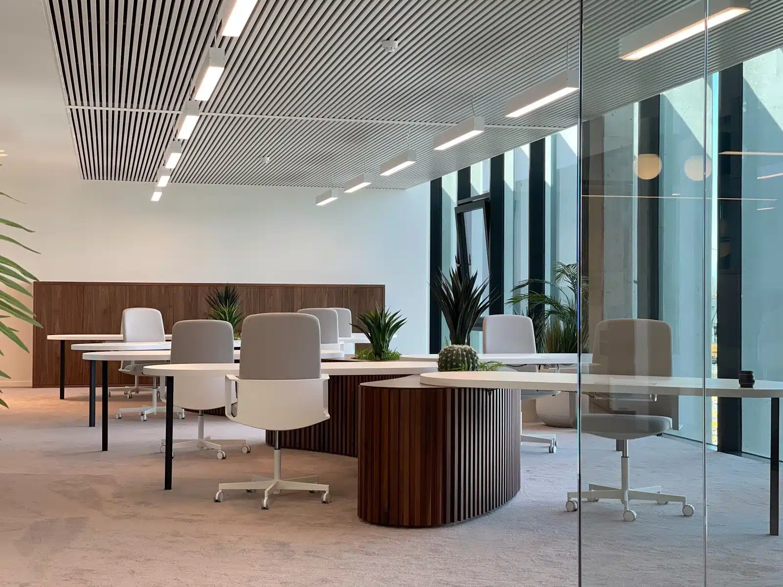 Luxe en duurzame kantoorruimte met veel daglicht en hoogwaardige afwerking