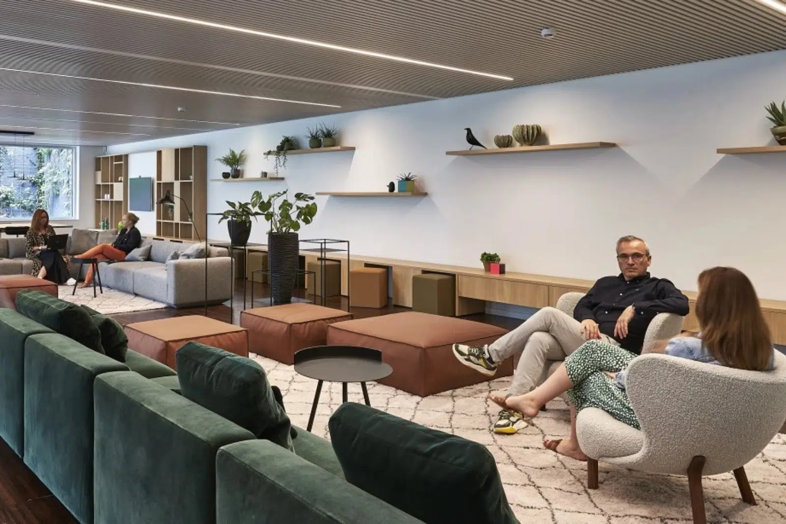 Ontvangstruimte ontworpen voor een bedrijf uit de finance- en verzekeringssector