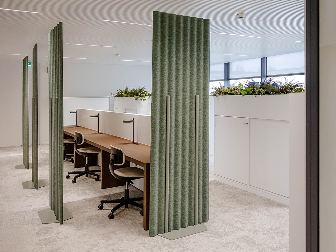 Flexwerkplek in een open kantoorruimte