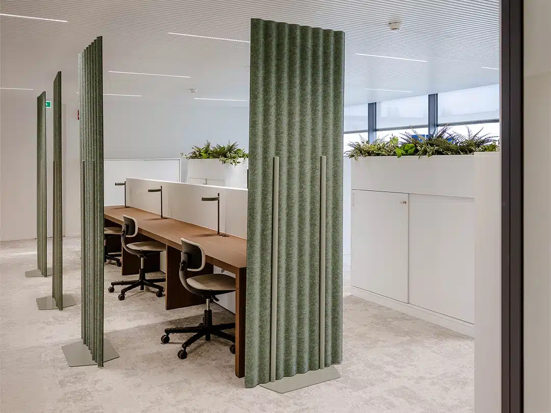 Flexwerkplek in een open kantoorruimte