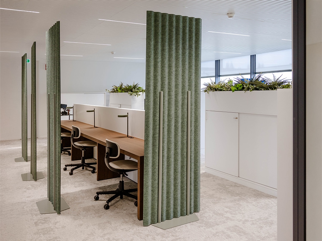 Flexwerkplek in een open kantoorruimte